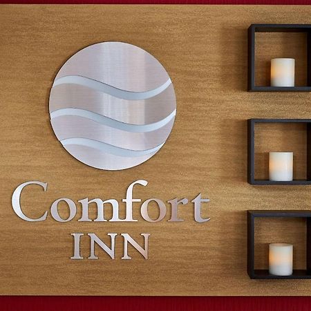 Comfort Inn Rouyn-Noranda Exterior foto