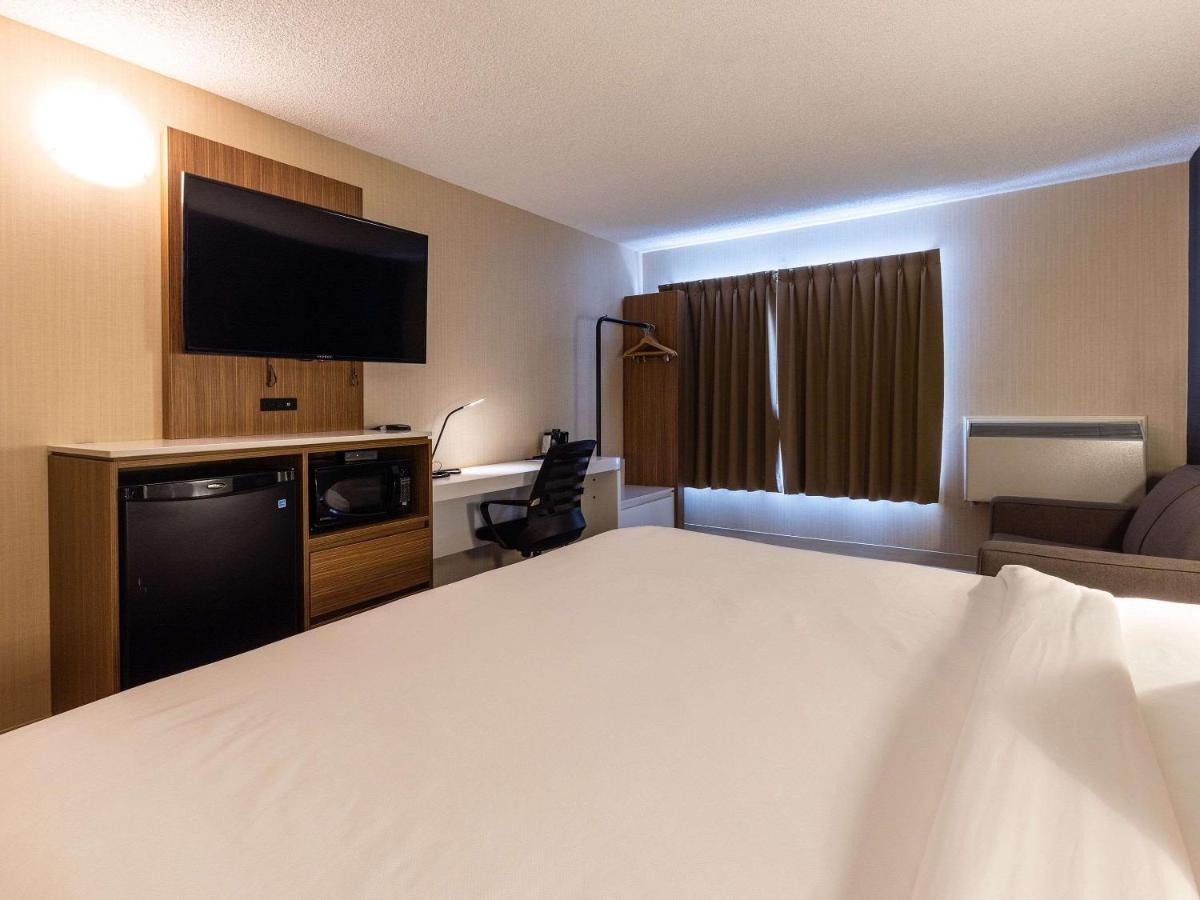 Comfort Inn Rouyn-Noranda Exterior foto