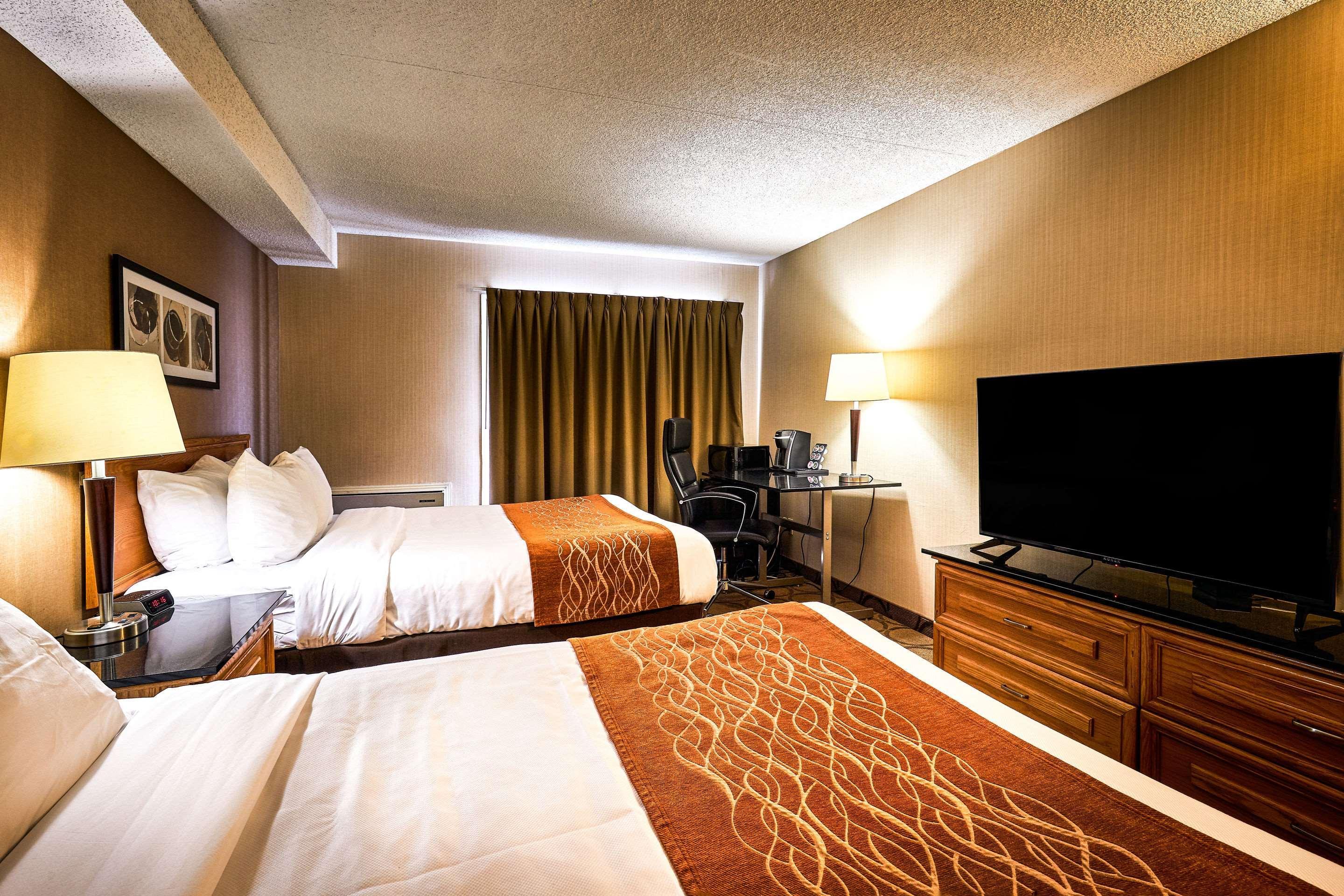 Comfort Inn Rouyn-Noranda Exterior foto