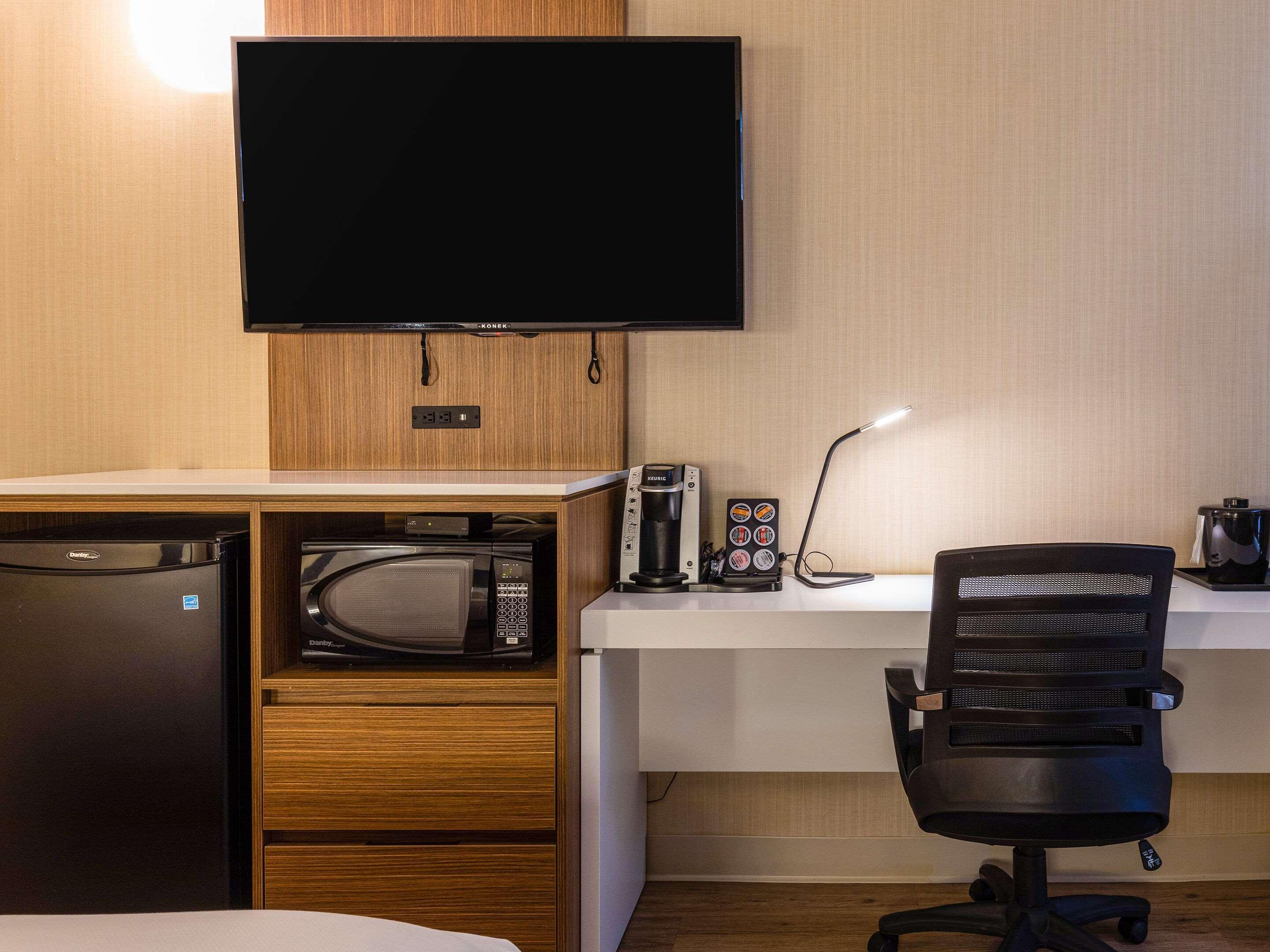 Comfort Inn Rouyn-Noranda Exterior foto