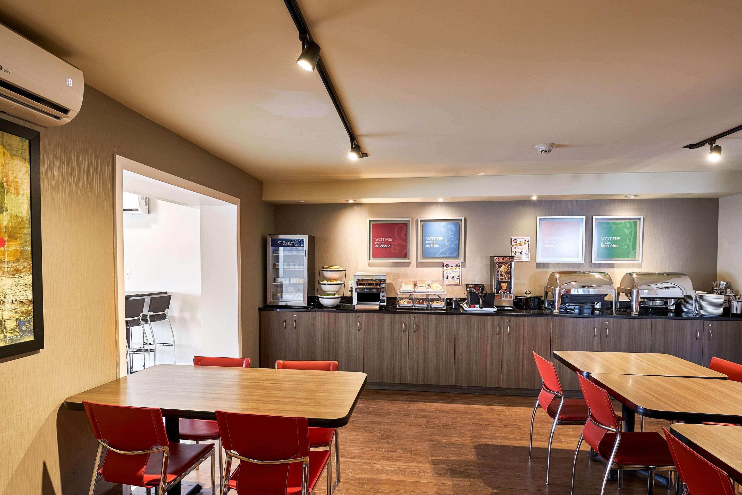 Comfort Inn Rouyn-Noranda Exterior foto