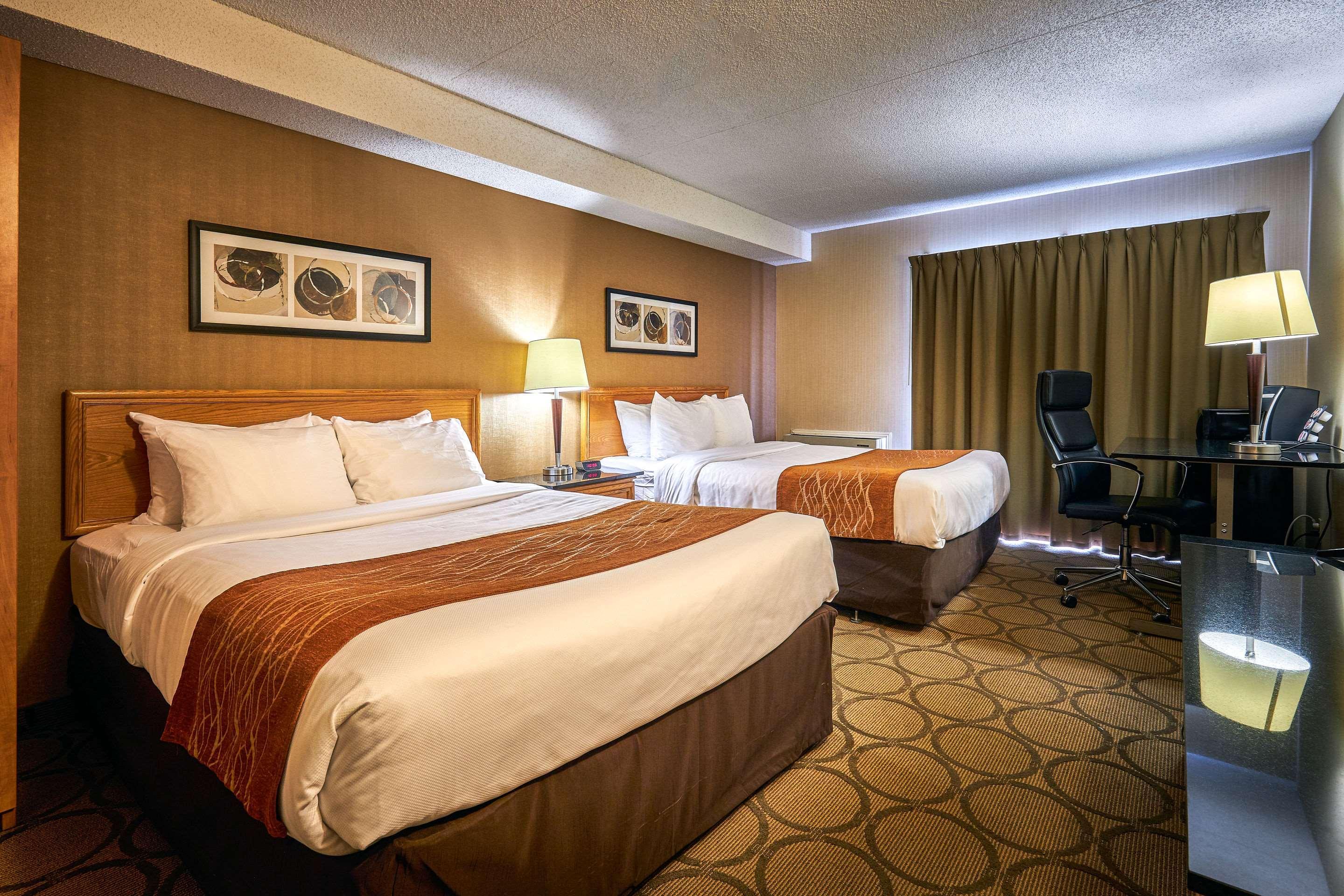 Comfort Inn Rouyn-Noranda Exterior foto