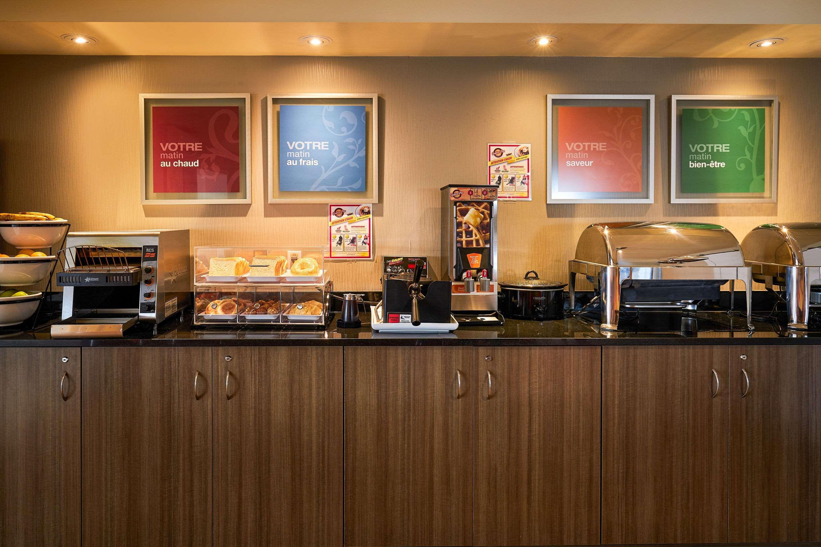 Comfort Inn Rouyn-Noranda Exterior foto